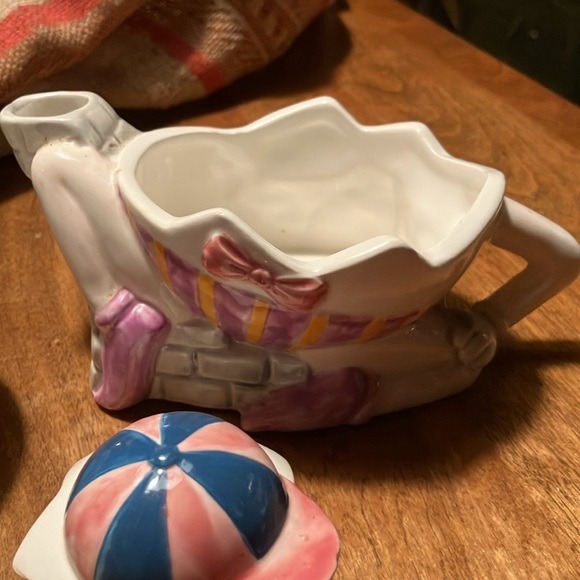 Humpty Dumpty creamer and sugar set vintage ceramic piece - Picture 3 of 11